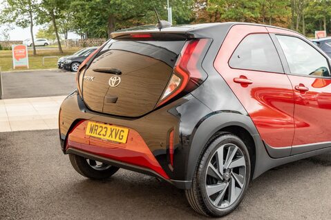 Toyota Aygo X VVT-I EDGE 8