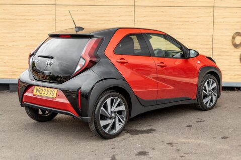 Toyota Aygo X VVT-I EDGE 2
