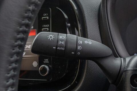 Toyota Aygo X VVT-I EDGE 17