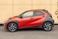 Toyota Aygo X VVT-I EDGE 13