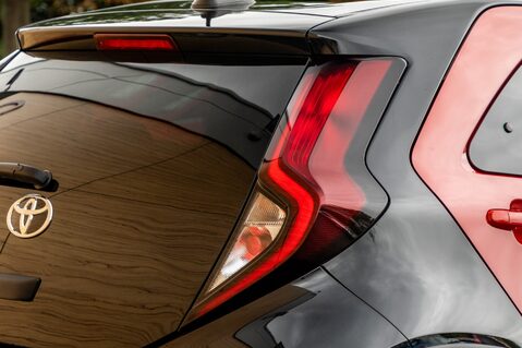 Toyota Aygo X VVT-I EDGE 9