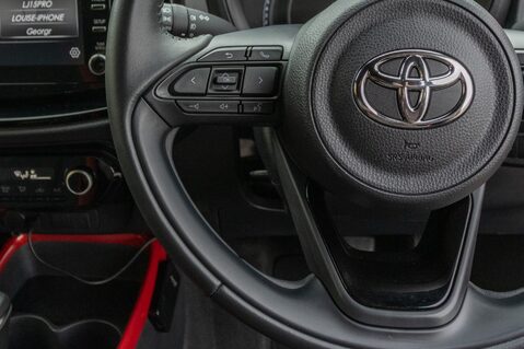 Toyota Aygo X VVT-I EDGE 19