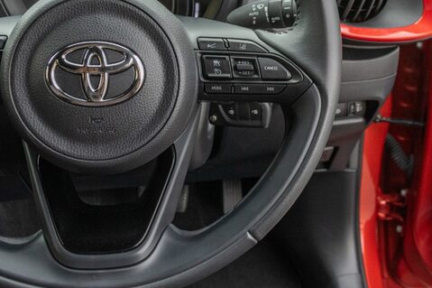 Toyota Aygo X VVT-I EDGE 20