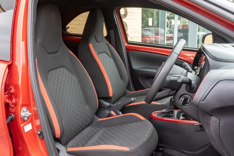 Toyota Aygo X VVT-I EDGE 30