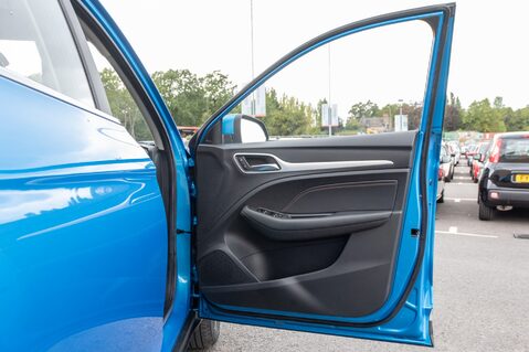 MG ZS EXCLUSIVE T-GDI 14