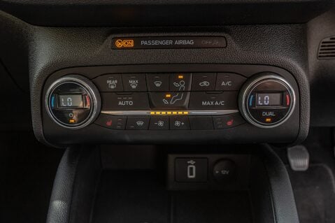 Ford Focus TITANIUM 36
