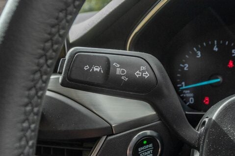 Ford Focus TITANIUM 18