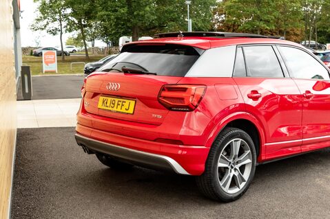 Audi Q2 TFSI S LINE 8