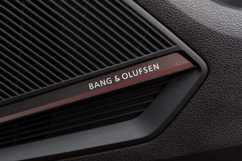 Audi Q2 TFSI S LINE 35