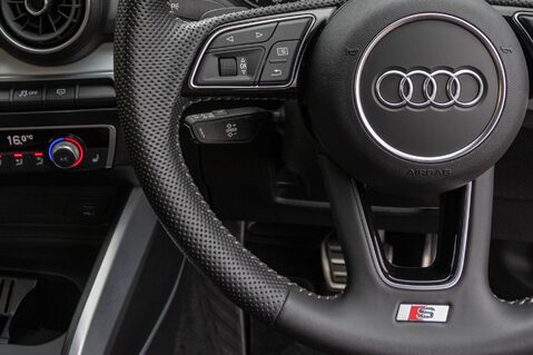 Audi Q2 TFSI S LINE 19