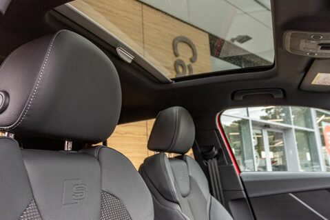 Audi Q2 TFSI S LINE 32