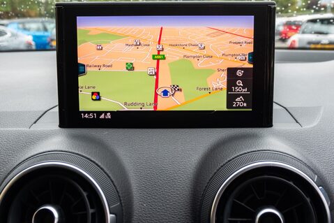 Audi Q2 TFSI S LINE 24