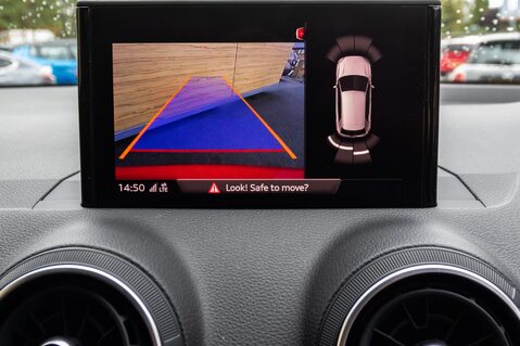 Audi Q2 TFSI S LINE 22