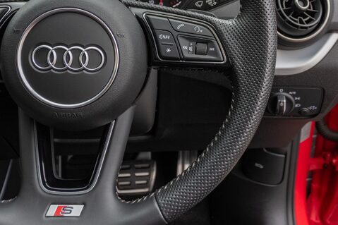 Audi Q2 TFSI S LINE 20