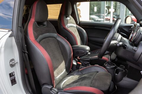 Mini Hatch JOHN COOPER WORKS 31