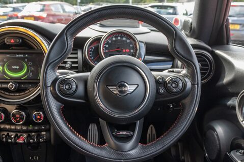 Mini Hatch JOHN COOPER WORKS 22