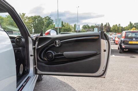 Mini Hatch JOHN COOPER WORKS 15