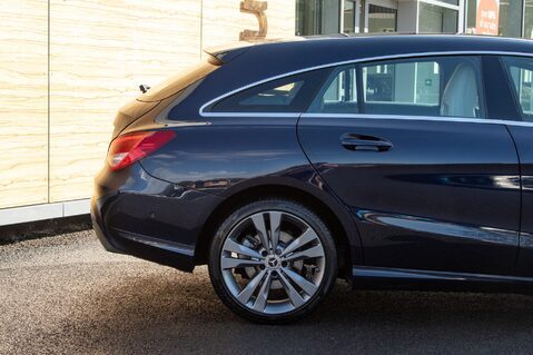 Mercedes-Benz CLA Class CLA 180 SPORT 7