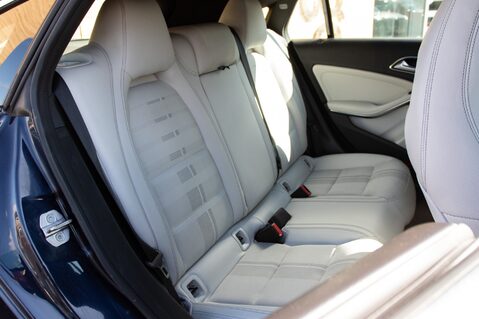 Mercedes-Benz CLA Class CLA 180 SPORT 36