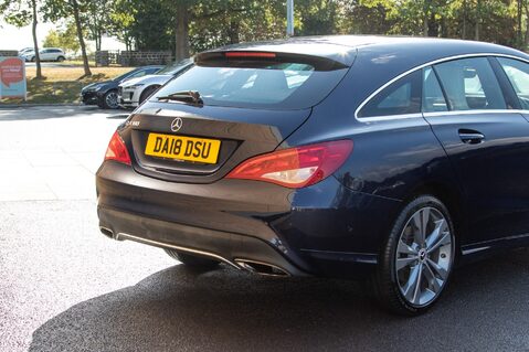 Mercedes-Benz CLA Class CLA 180 SPORT 8