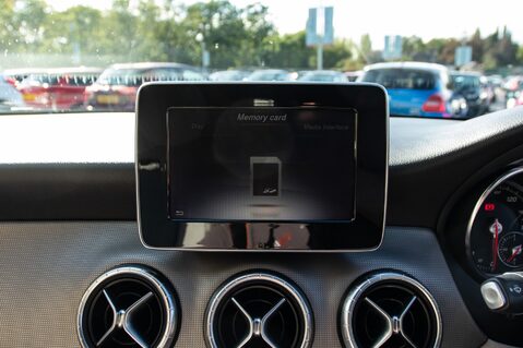 Mercedes-Benz CLA Class CLA 180 SPORT 26