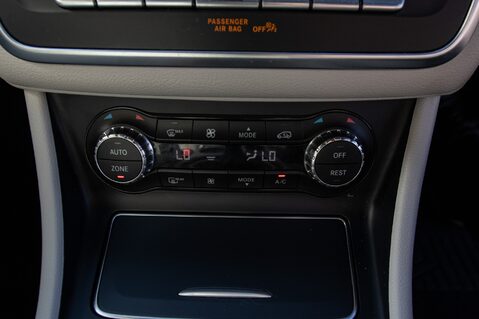 Mercedes-Benz CLA Class CLA 180 SPORT 34