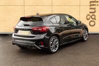 Ford Focus ST-LINE X 2