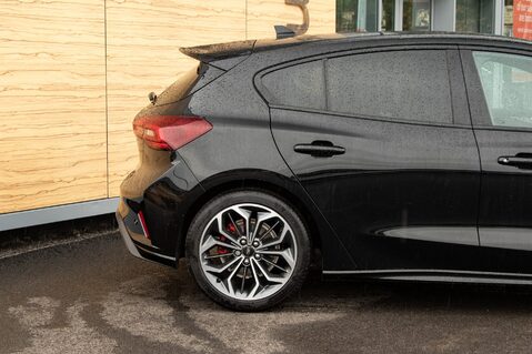 Ford Focus ST-LINE X 6