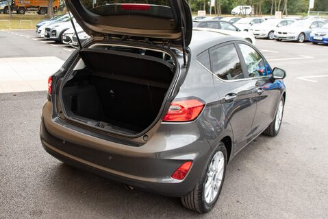 Ford Fiesta TITANIUM 33