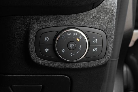 Ford Fiesta TITANIUM 16