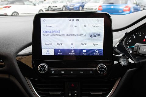 Ford Fiesta TITANIUM 22