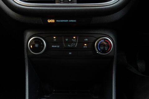 Ford Fiesta TITANIUM 31