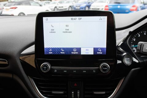 Ford Fiesta TITANIUM 25