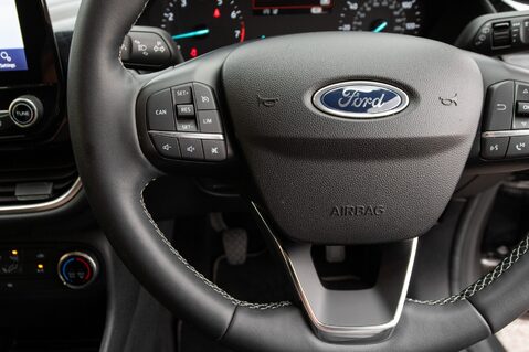 Ford Fiesta TITANIUM 19
