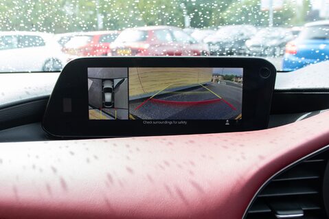 Mazda 3 GT SPORT TECH MHEV 28