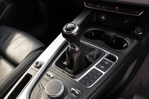 Audi A4 TFSI SPORT 32