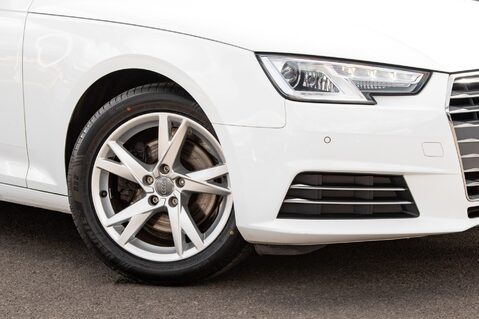 Audi A4 TFSI SPORT 11