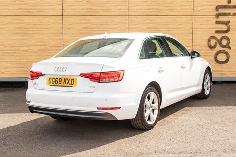 Audi A4 TFSI SPORT 2