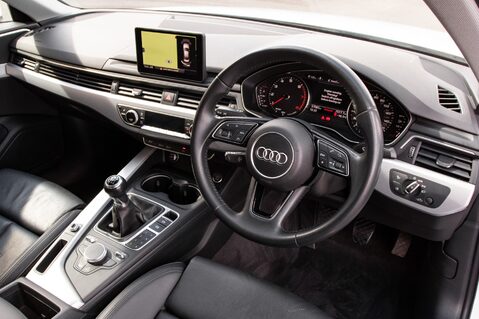 Audi A4 TFSI SPORT 4