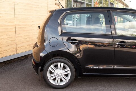 Volkswagen Up HIGH UP TSI BLUEMOTION TECHNOLOGY 7