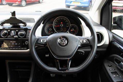 Volkswagen Up HIGH UP TSI BLUEMOTION TECHNOLOGY 21