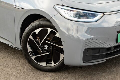 Volkswagen ID.3 FAMILY 11