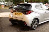 Toyota Yaris EXCEL FHEV 8