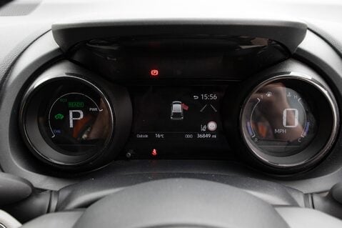 Toyota Yaris EXCEL FHEV 15