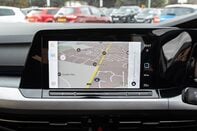 Volkswagen Golf LIFE TSI 28
