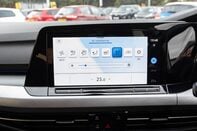 Volkswagen Golf LIFE TSI 33