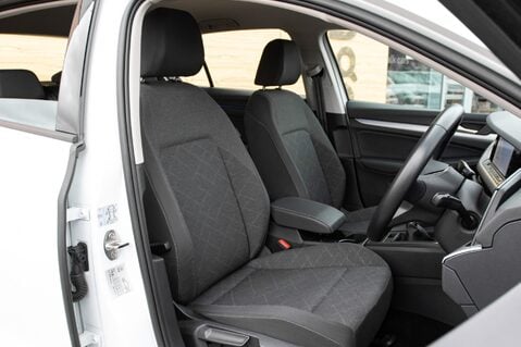 Volkswagen Golf LIFE TSI 35