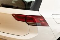 Volkswagen Golf LIFE TSI 9