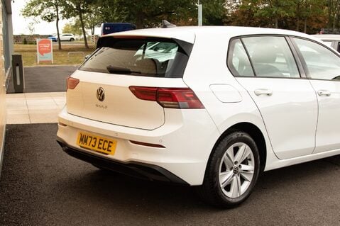 Volkswagen Golf LIFE TSI 8