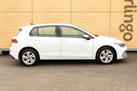 Volkswagen Golf LIFE TSI 12